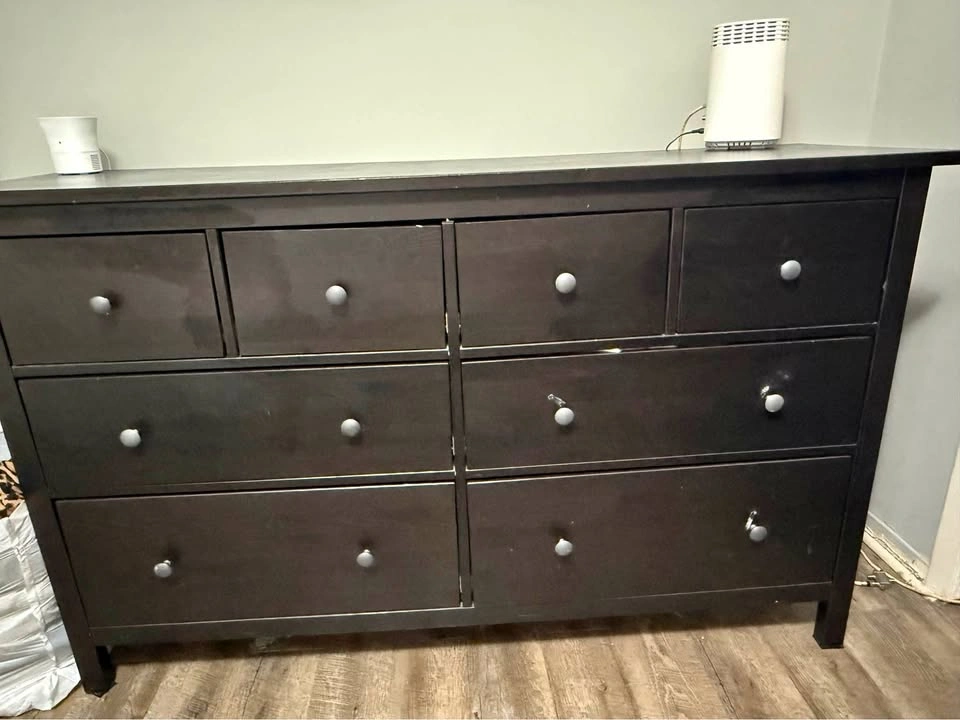 8 drawers dresser- very spacious