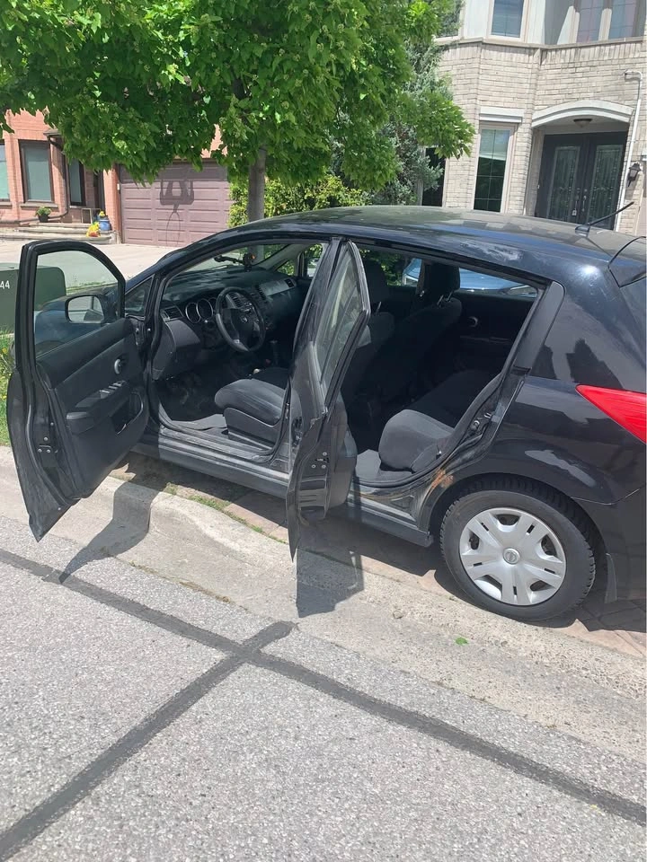 2011 Nissan Versa - photo 3