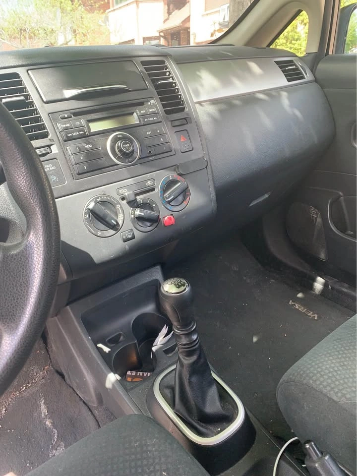 2011 Nissan Versa - photo 4