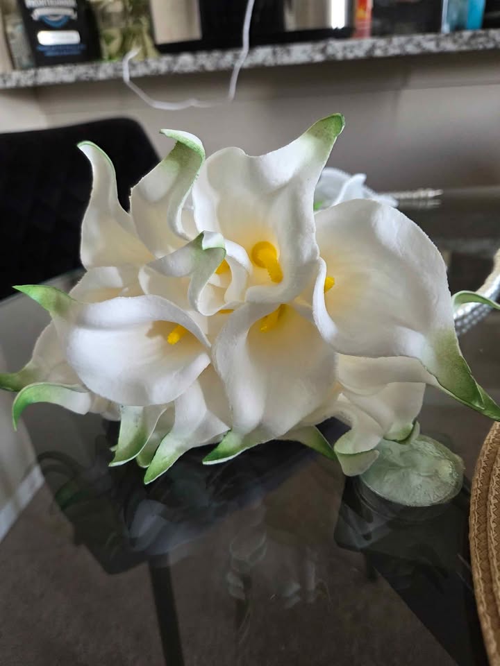 Bridal Calla Lily Bouquet. - photo 3
