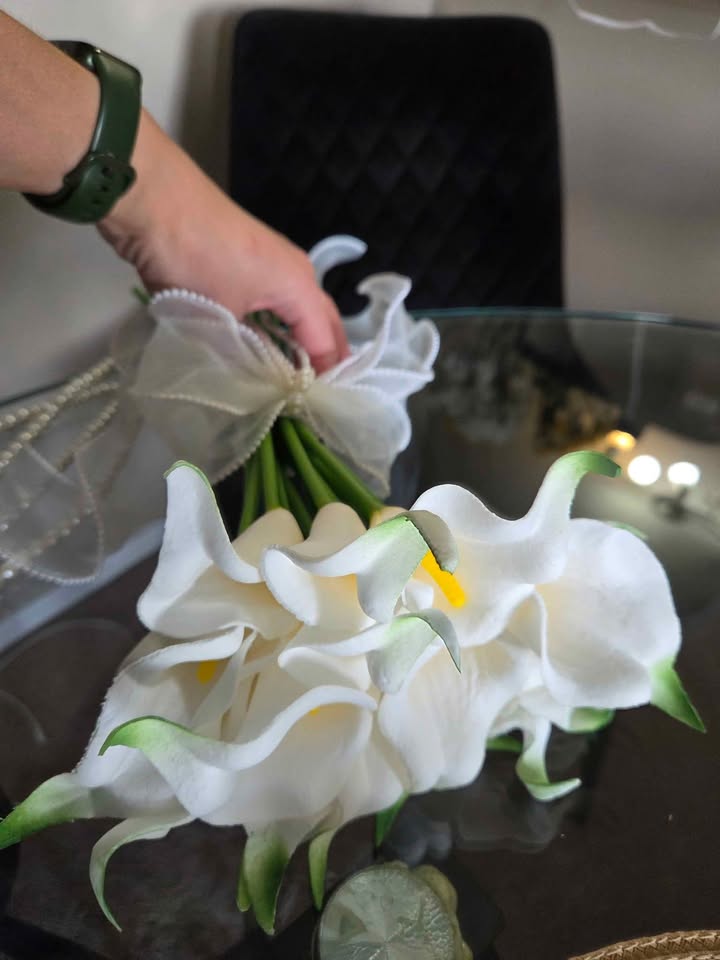 Bridal Calla Lily Bouquet. - photo 4