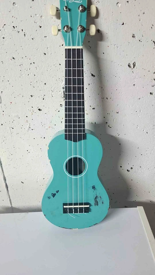 Ukulele Strong Wind Instrument!!