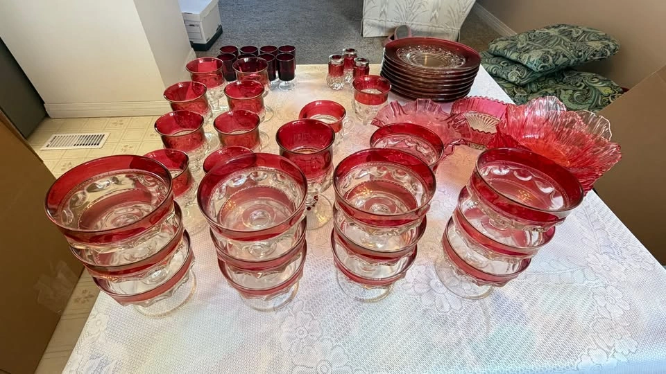 Kings Crown Ruby Glass - photo 3