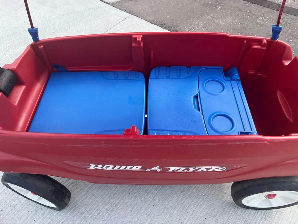 Radio Flyer Wagon w/ Canopy - photo 5