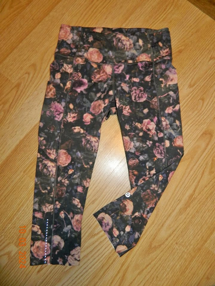 LULULEMON FAST AND FREE CROP II 19"...size 6...LIKE NEW