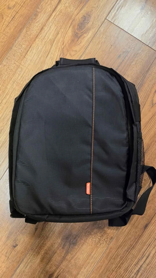 Compact Camera Backpack with Adjustable Dividers – Excellent Con - photo 3