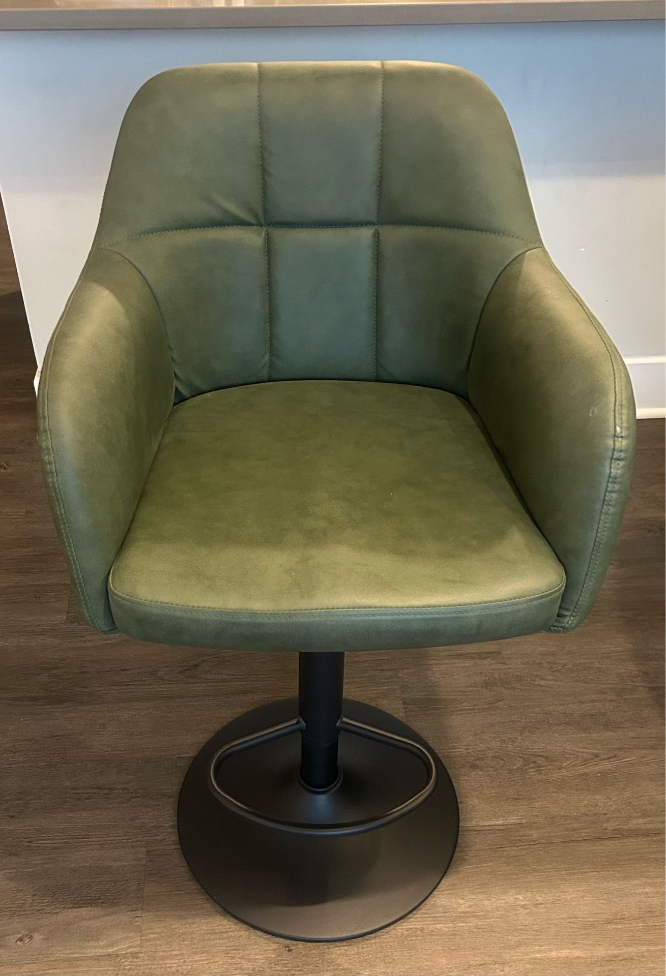 Adjustable height green swivel stool