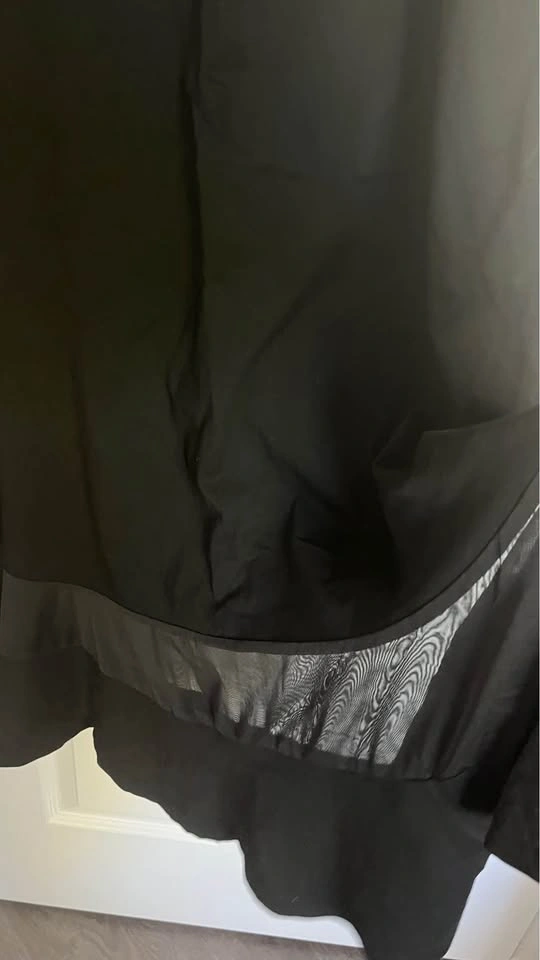 Black Sequin Graphic T-Shirt Dress (Like New) - photo 4