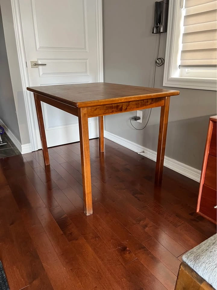 Compact teak Dining Table by Brunswick manufacturer - photo 3