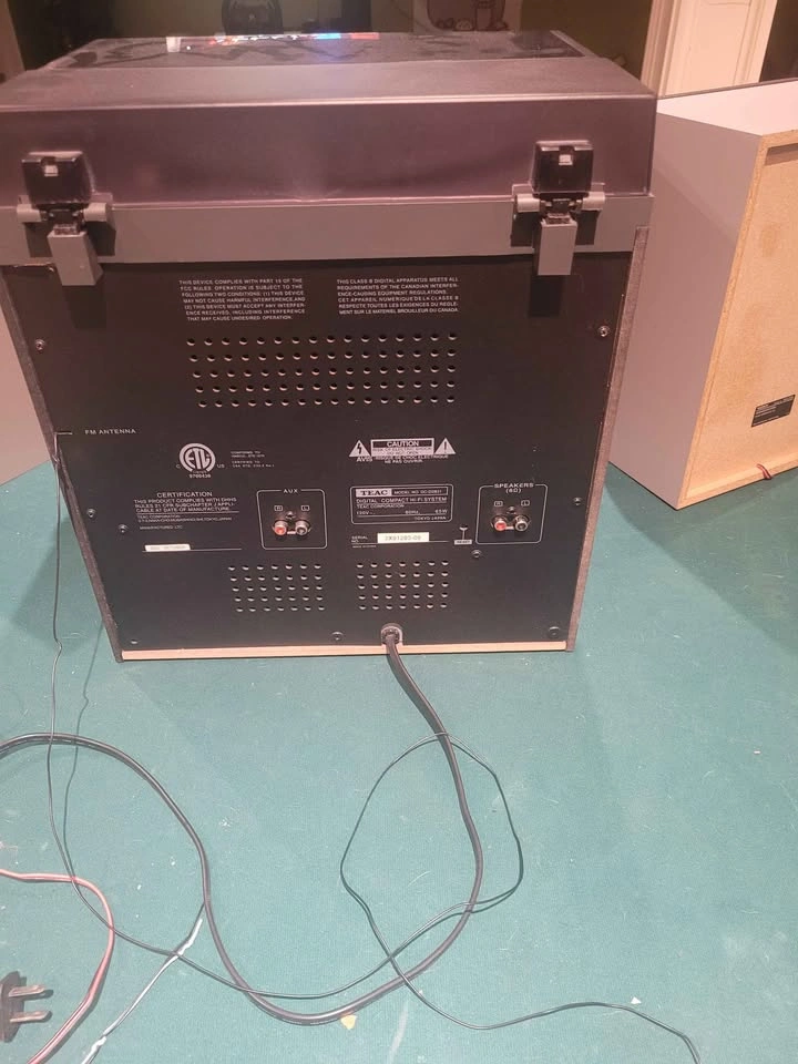 Teac Digital compact Hi-Fi system with turntable - photo 3