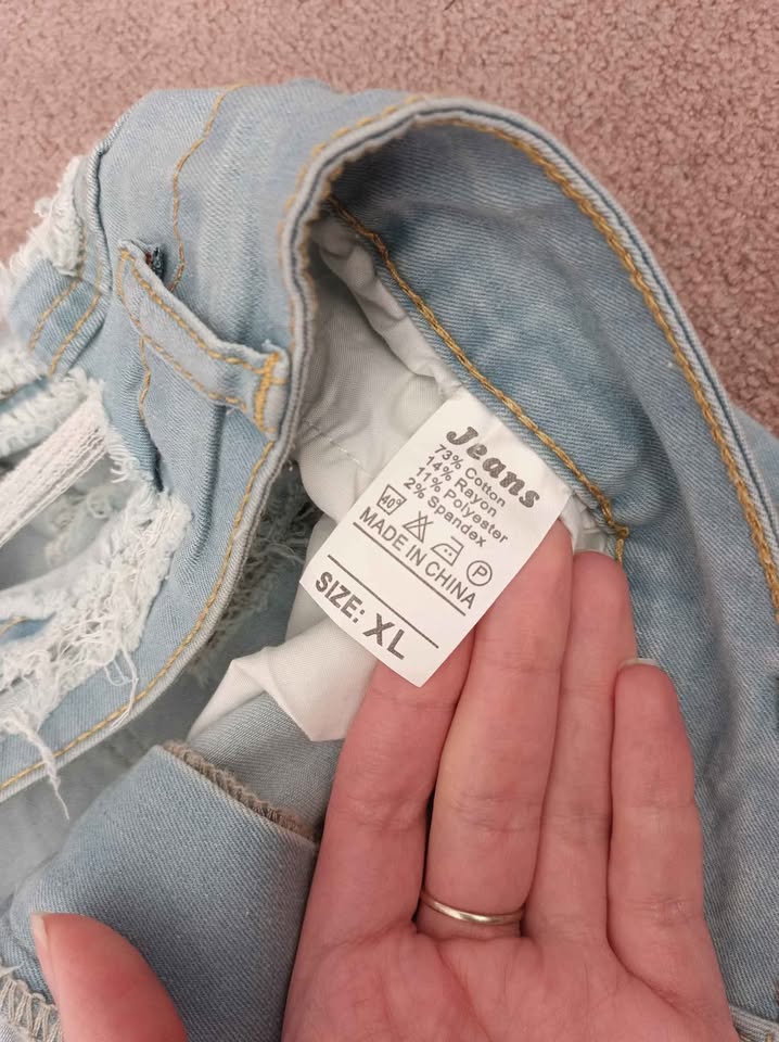 ripped shorts - photo 4