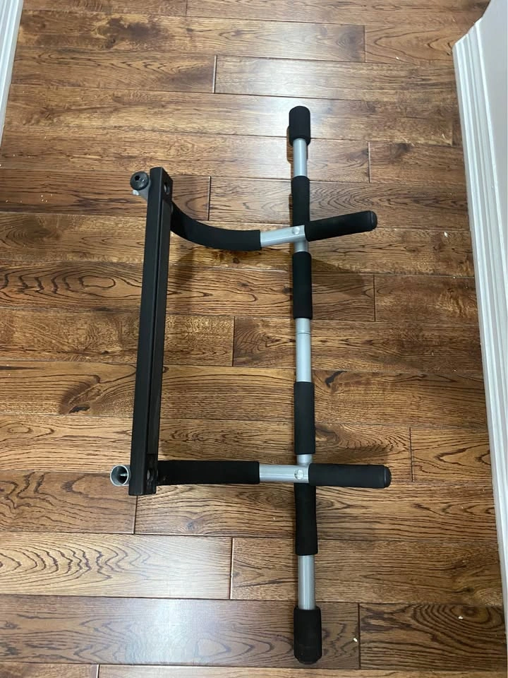 Doorway Pull-Up Bar / Chin-Up Bar – Multi-Grip Workout Bar - photo 2