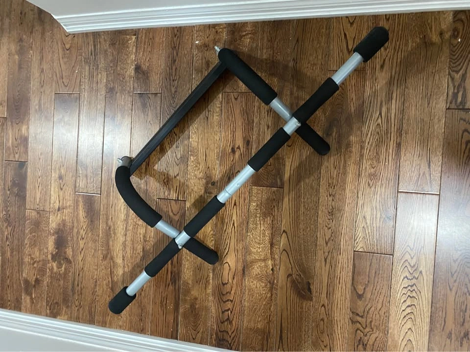 Doorway Pull-Up Bar / Chin-Up Bar – Multi-Grip Workout Bar - photo 3