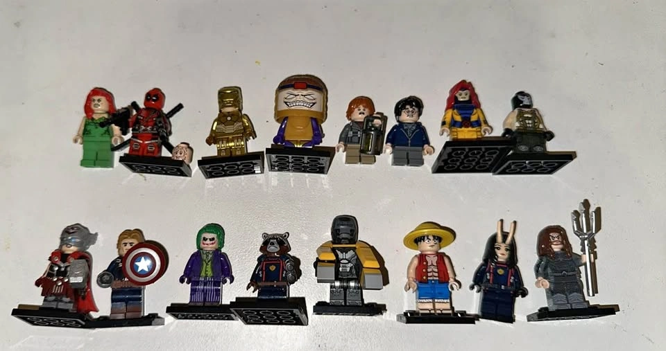 Lego mini figures