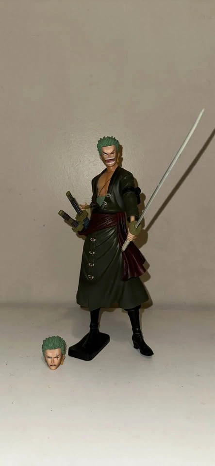 One piece zoro figure - photo 2