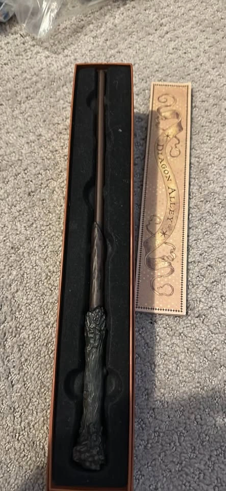 Harry Potter wand + funko pop - photo 3