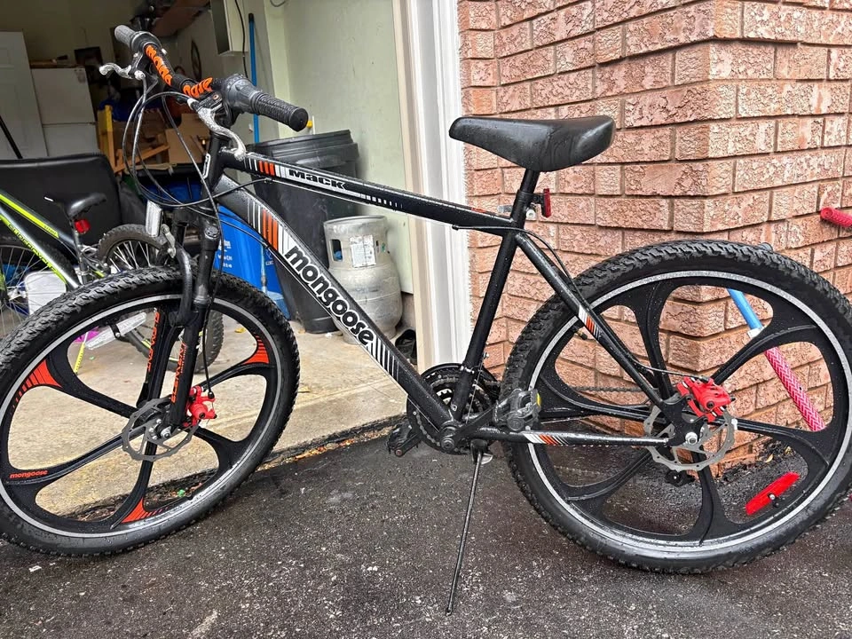 Mongoose Mack mountain bike