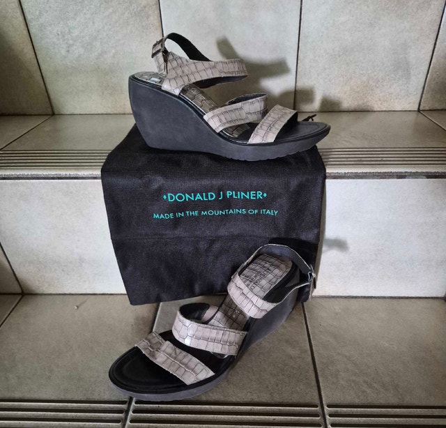 Donald Pliner Wedge Platform Sandals - photo 2