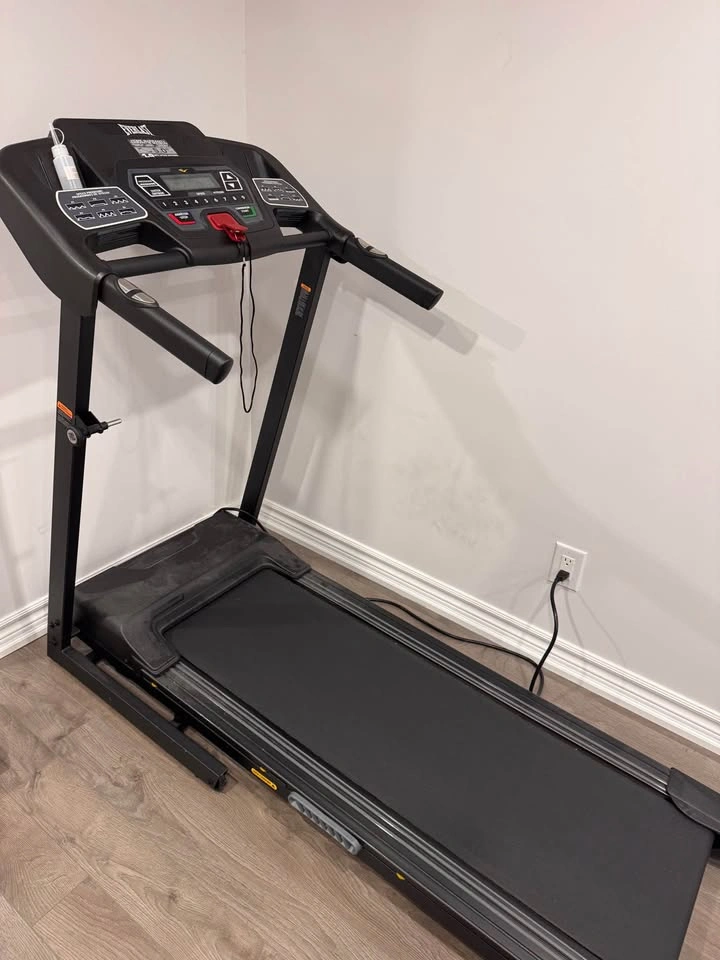 Everlast T500 Folding Treadmill – Like New – 16 km/h - photo 2