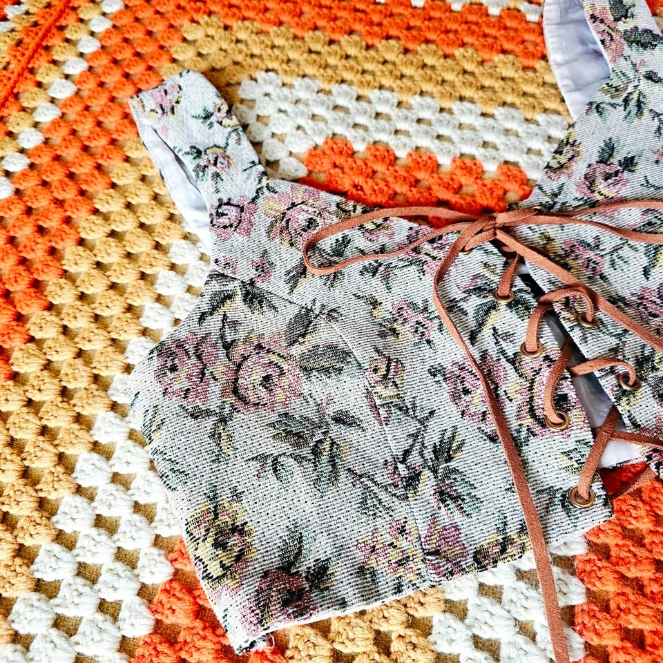 Cider Lace-Up Corset Crop Top Secret Garden Floral Tapestry L - photo 2
