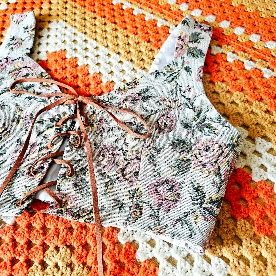 Cider Lace-Up Corset Crop Top Secret Garden Floral Tapestry L - photo 4