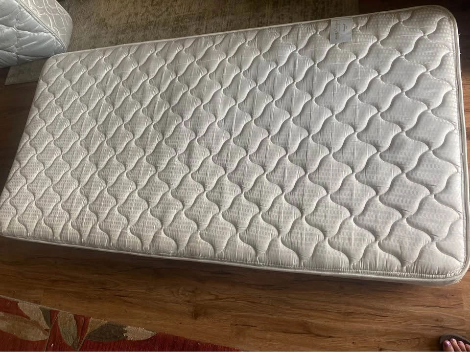 Twin BeautyRest Firm Mattress - photo 2