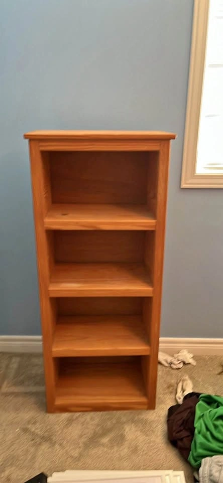 Crate design bookshelf