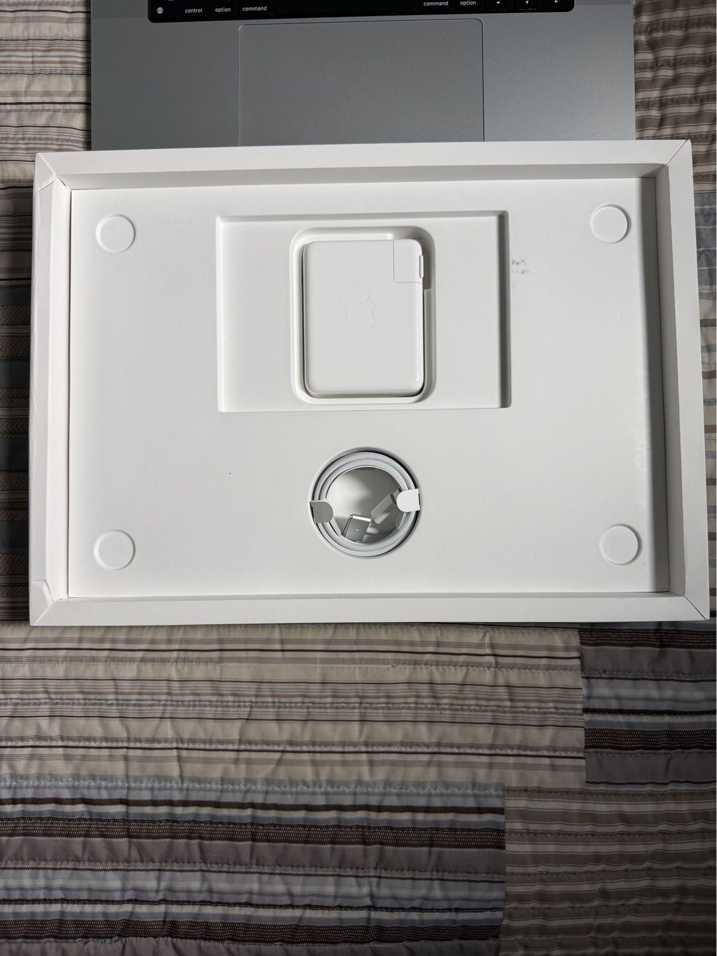 MacBook Pro m3 pro - photo 2