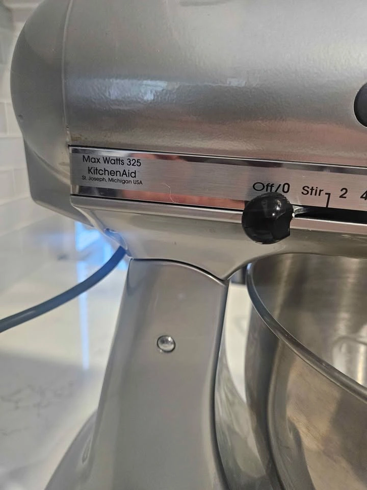 KitchenAid Artisan 5-Qt Stand Mixer - Metallic Chrome - Complete - photo 4