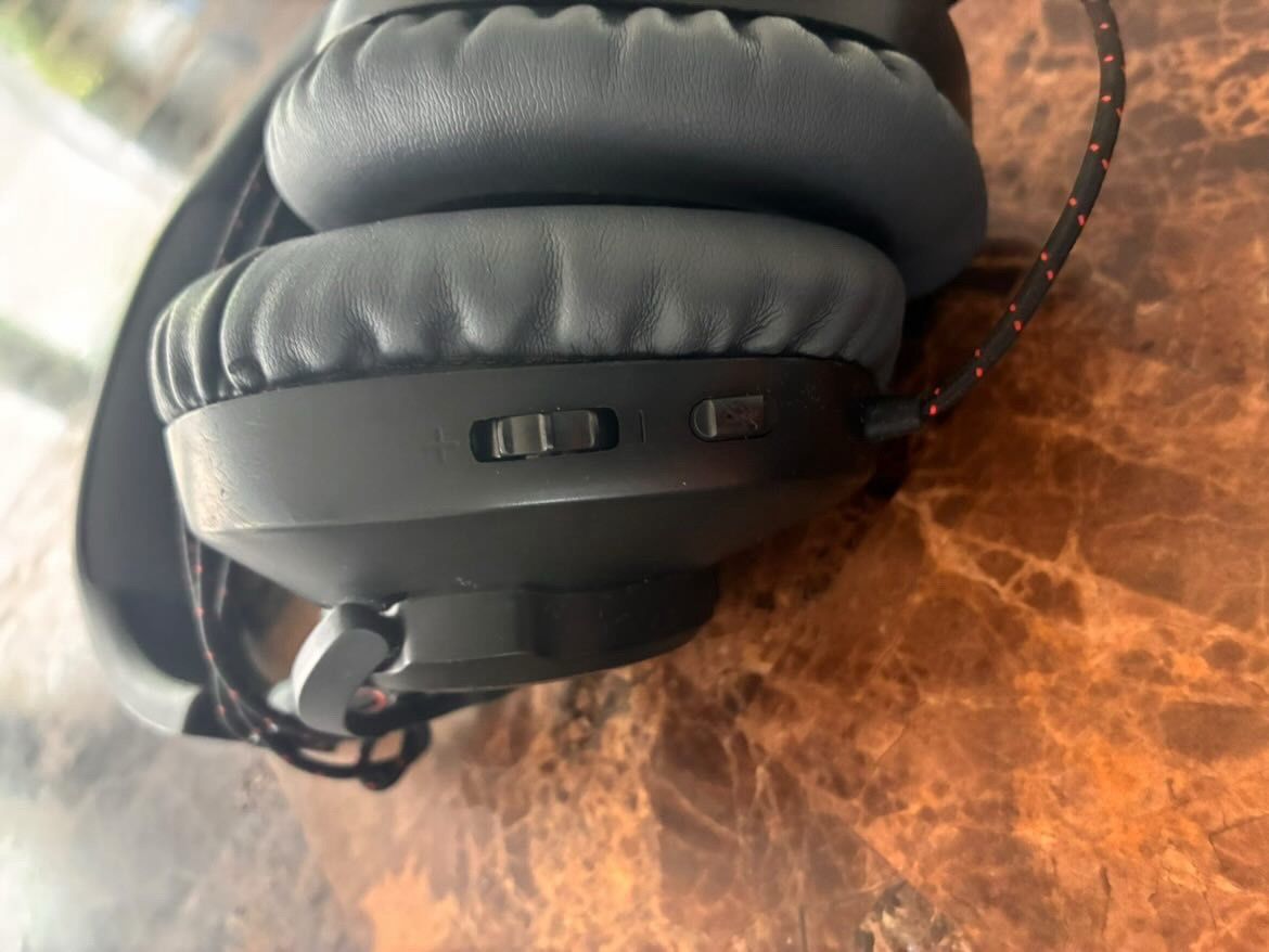 JBL headphones color black - photo 2