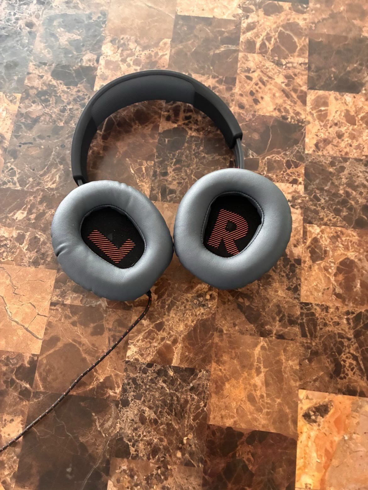JBL headphones color black - photo 4