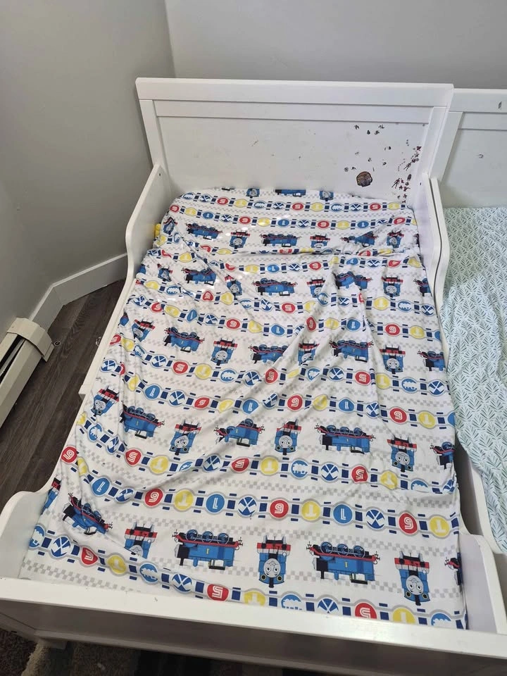 IKEA SUNDVIK Extendable Bed Frame - photo 3