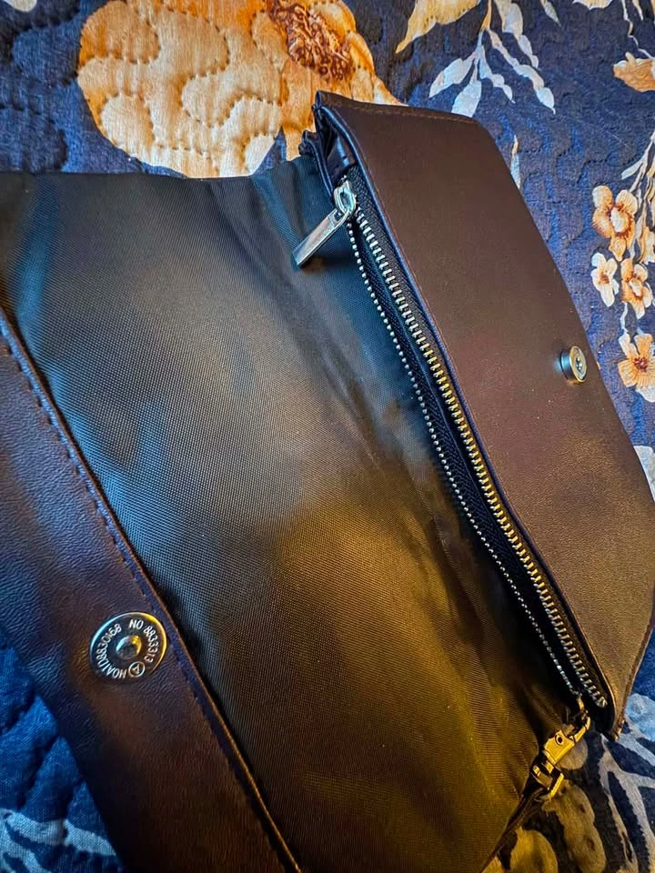 BN Black Clutch Bag - photo 2