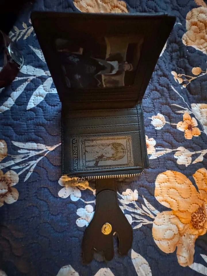 BN Wednesday Addams Wallet - photo 3