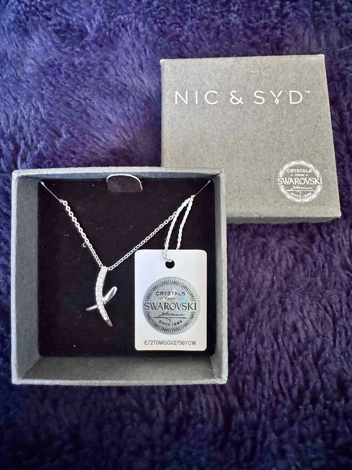BNWT Nic & Syd Swarovski Jewelry Set