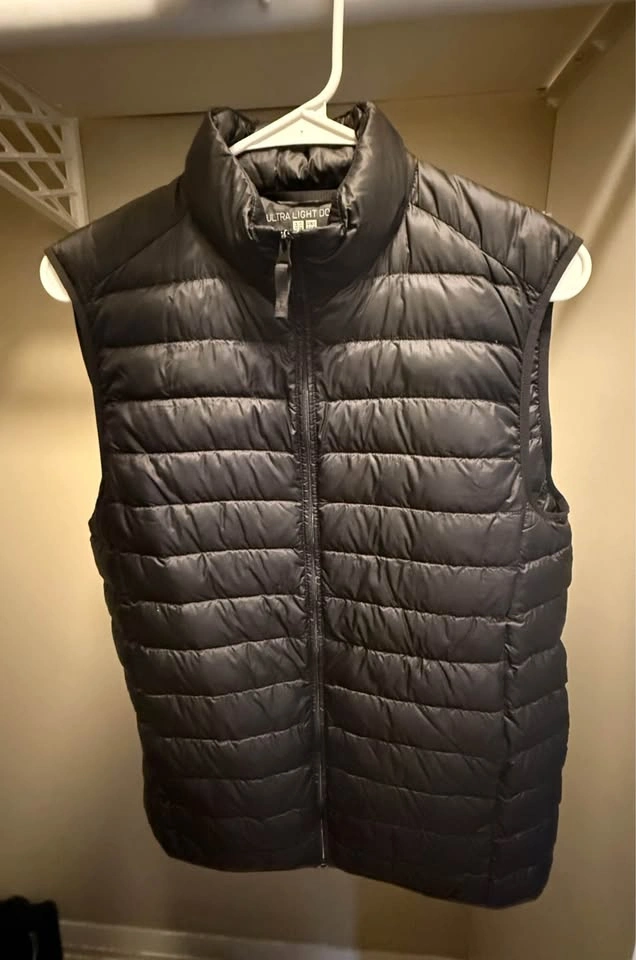 Uniqlo Ultra Light Down Vest - photo 2