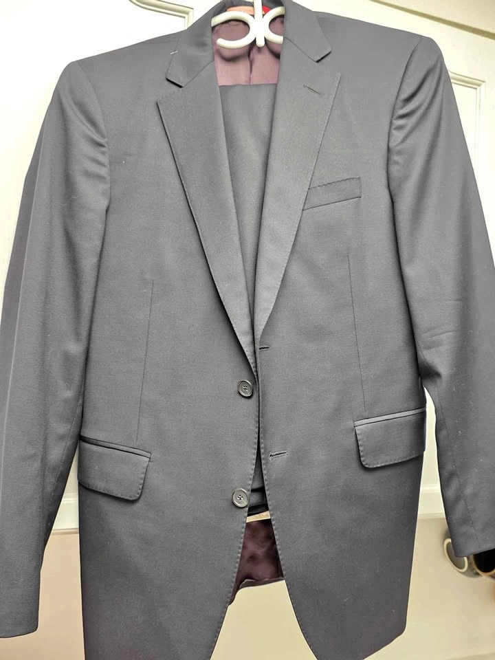 Samuelsohn Performance Suit — Dark Navy — 39R/40R & 32W