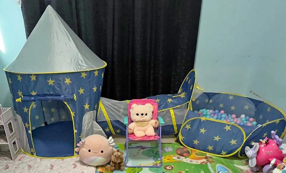 Play Tent set balls included