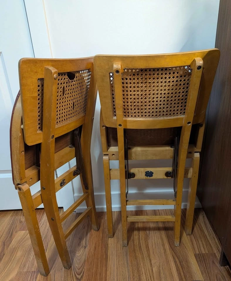 Vintage Stakmore Cane Back Folding Burgundy Chairs - Pair - photo 3