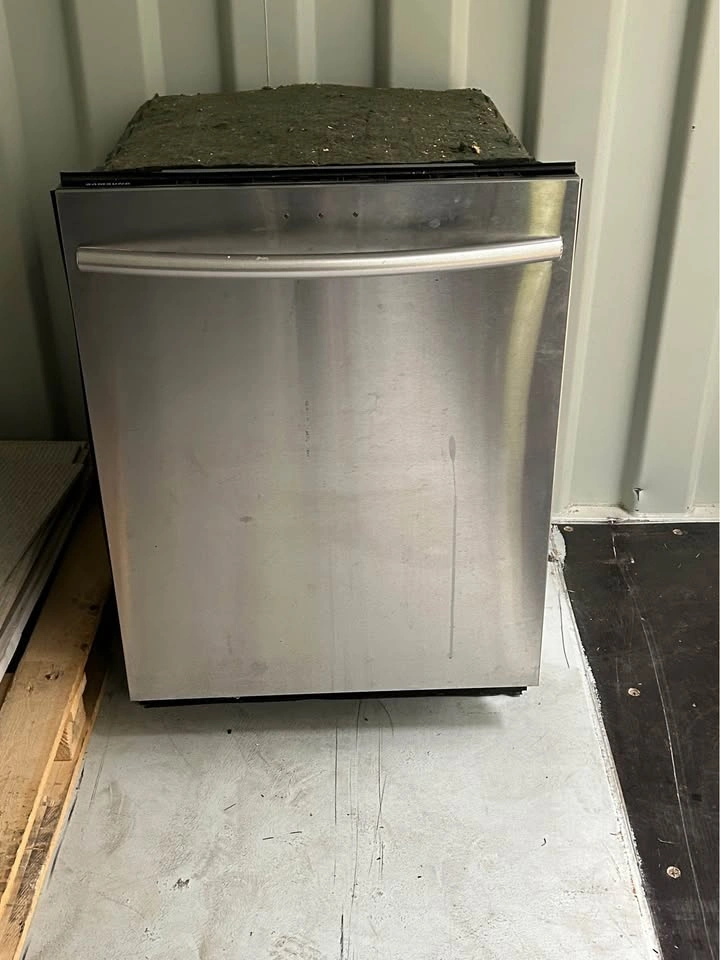 Samsung Dishwasher - photo 2