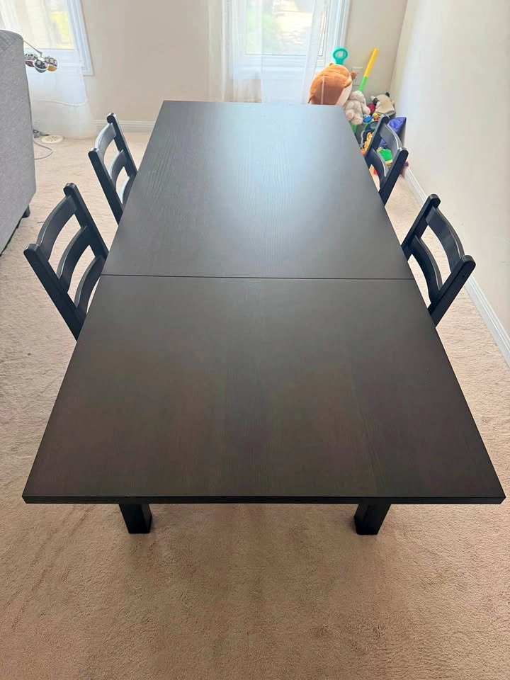 IKEA Extendable Dining Table + 4 Chairs – Great Condition