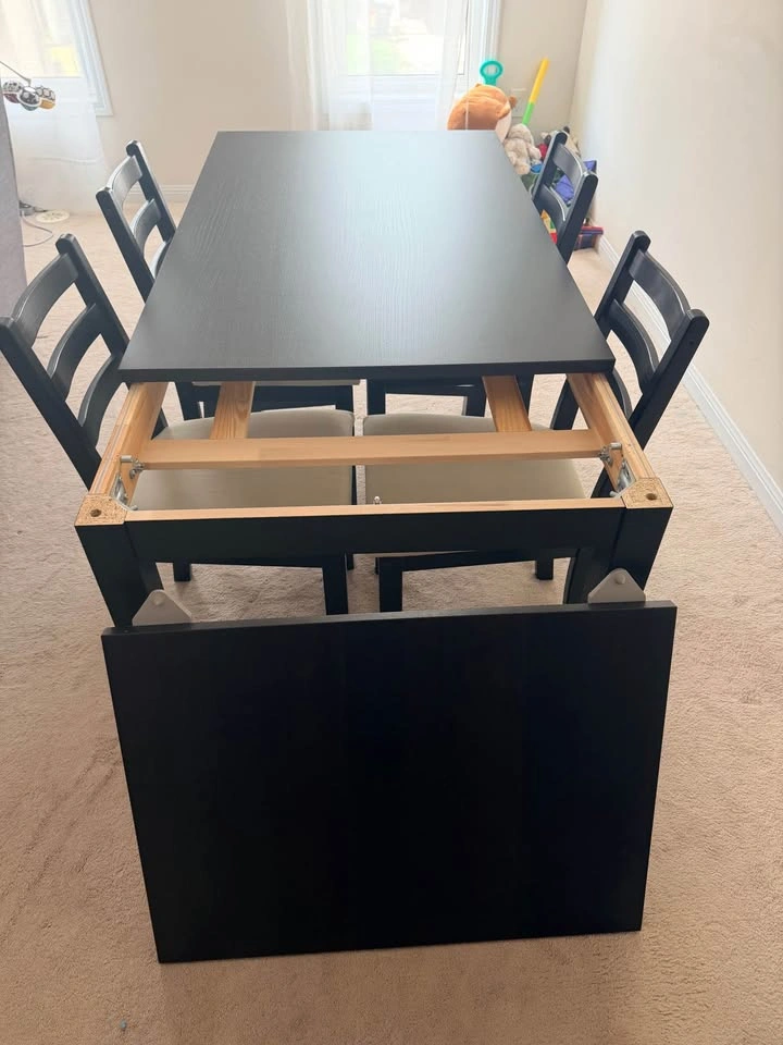 IKEA Extendable Dining Table + 4 Chairs – Great Condition - photo 5