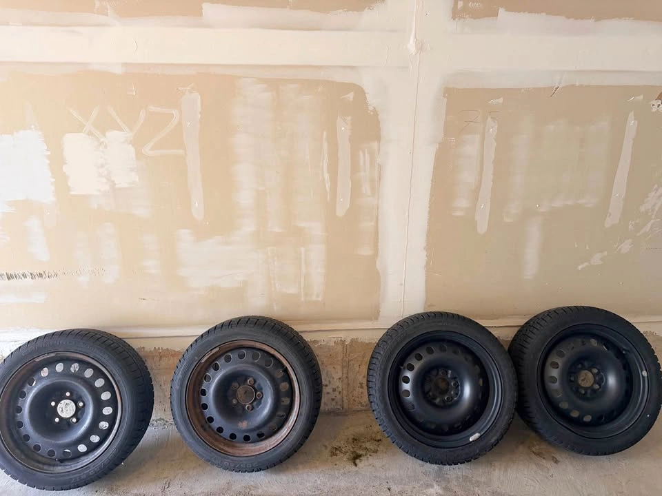 GT Radial Winter Tires on Steel Rims – 225/45R17