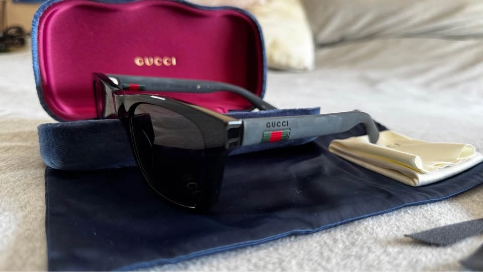 Gucci Sunglasses - photo 3