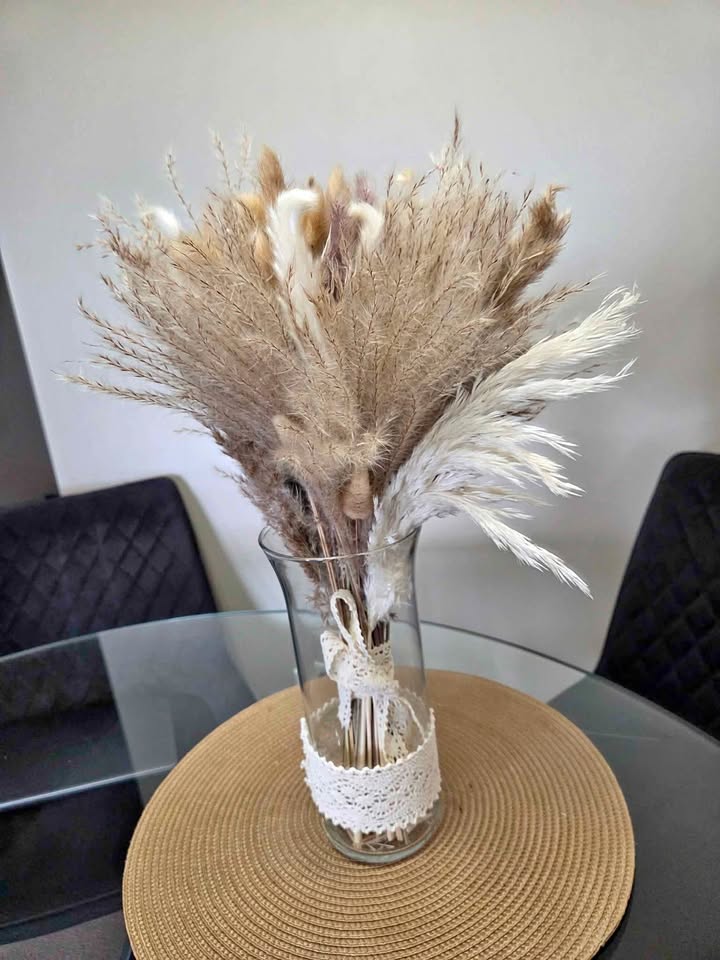 A beautiful bouquet of dried flowers