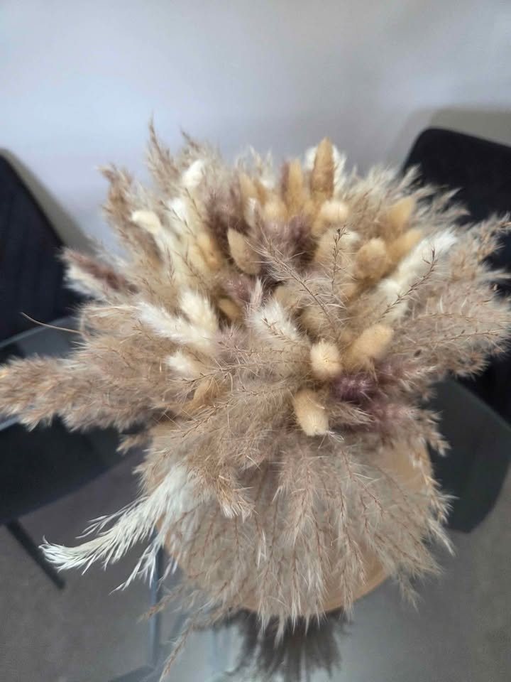 A beautiful bouquet of dried flowers - photo 4