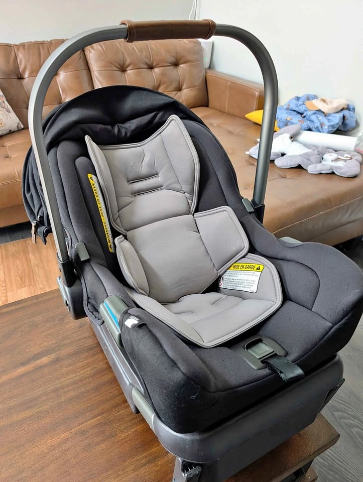 Nuna TAVO Infant Car Seat + Base | Excellent Condition