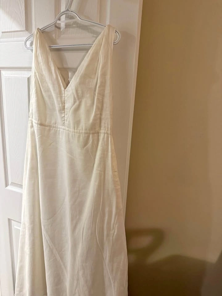 Gap Designed and crafted White Linen-Blend Maxi Dress size 4