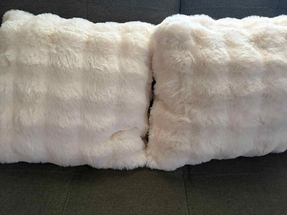 Thick Plush Faux Wool Throw Pillow - photo 5