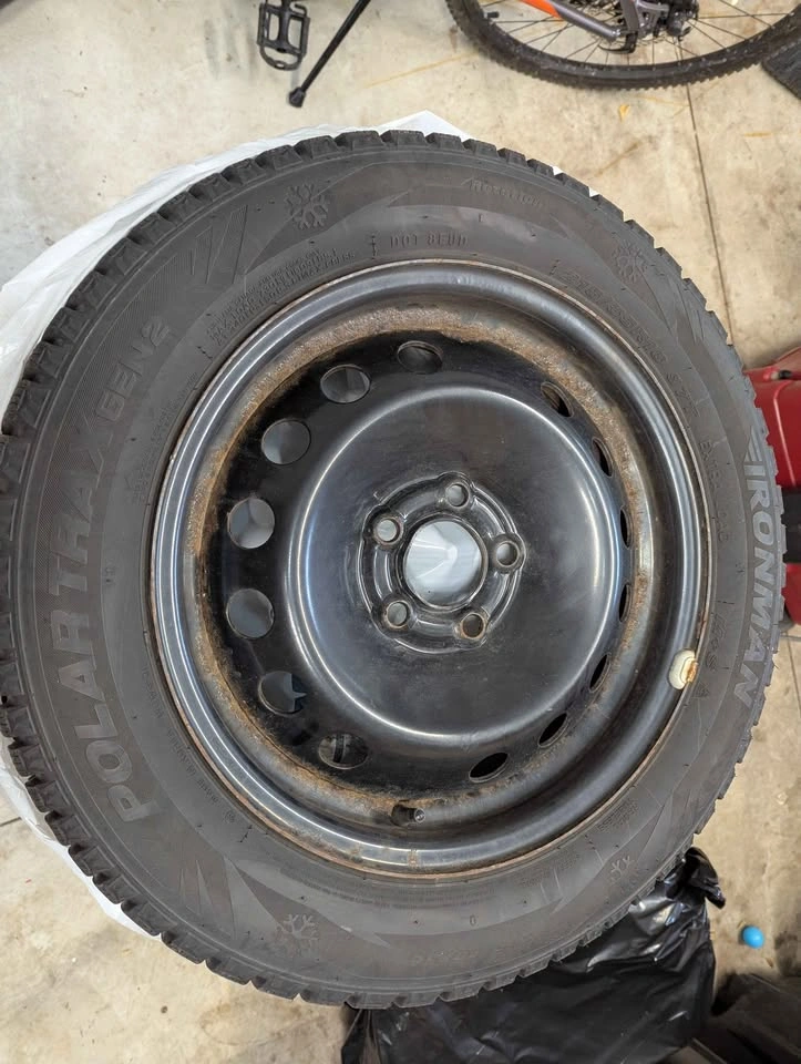 215/55/R16 Winter Tire Set with Steel Rims - photo 2